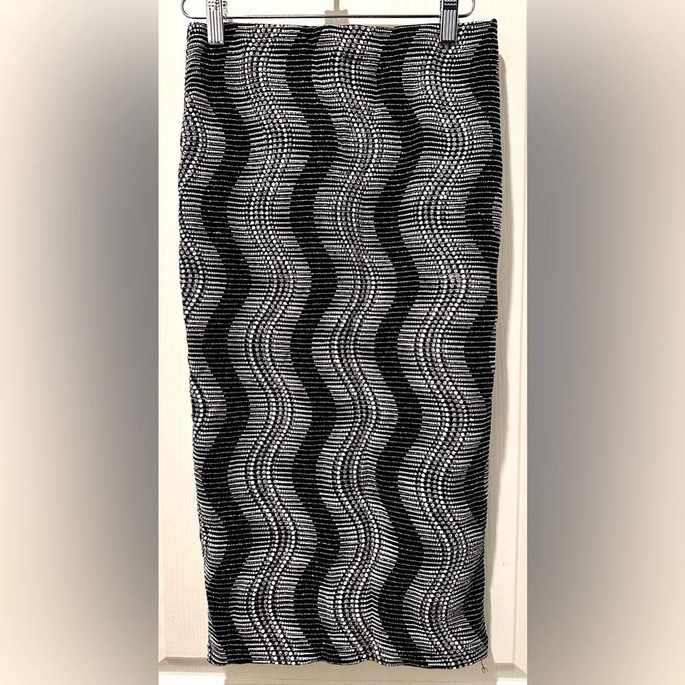 Flamingo Silver Sparkle Long Pencil 
Skirt in Wavy Metallic Black&White Bodycon